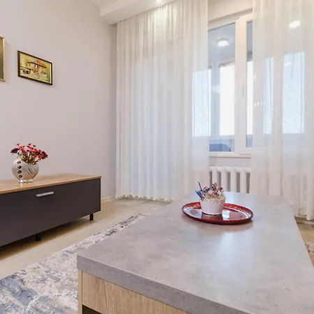 Spacious 1-bedroom *